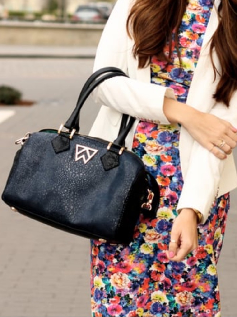 Kelly Wynne I duffle dare you black embossed leather satchel handbag Made in USA